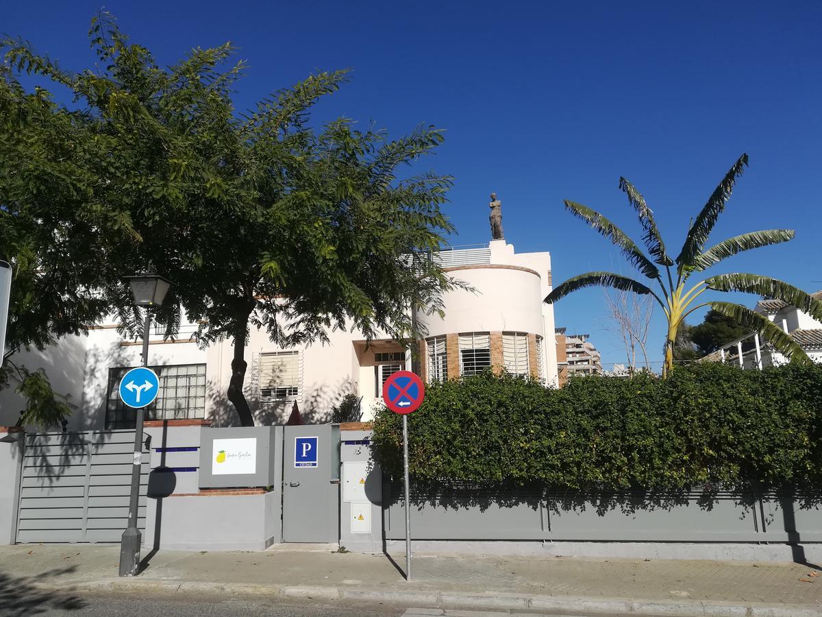 Lemon Garden Hostel Sevilla エクステリア 写真