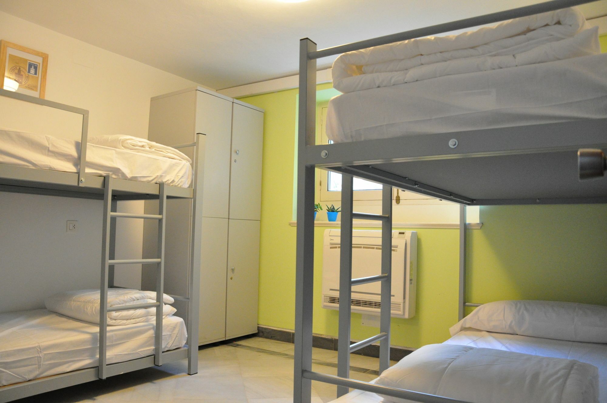 Lemon Garden Hostel Sevilla エクステリア 写真
